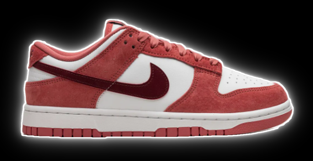NIKE Dunk Low Valentine's Day