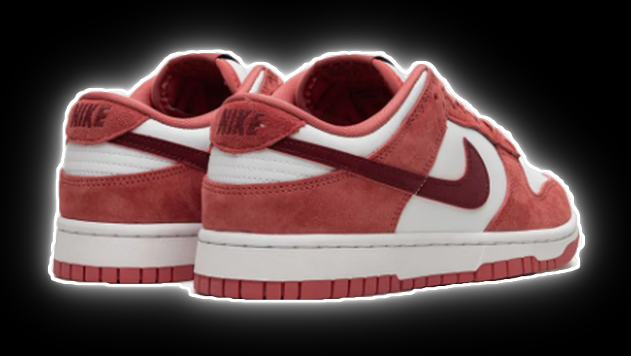 NIKE Dunk Low Valentine's Day